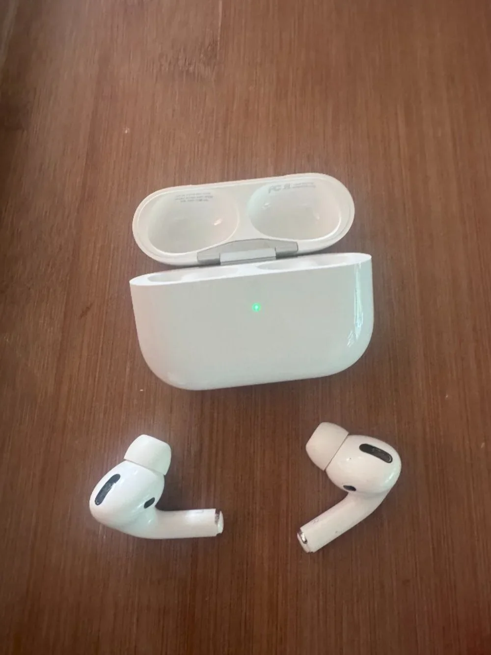 Apple - AirPods Pro 2 w/ Case
